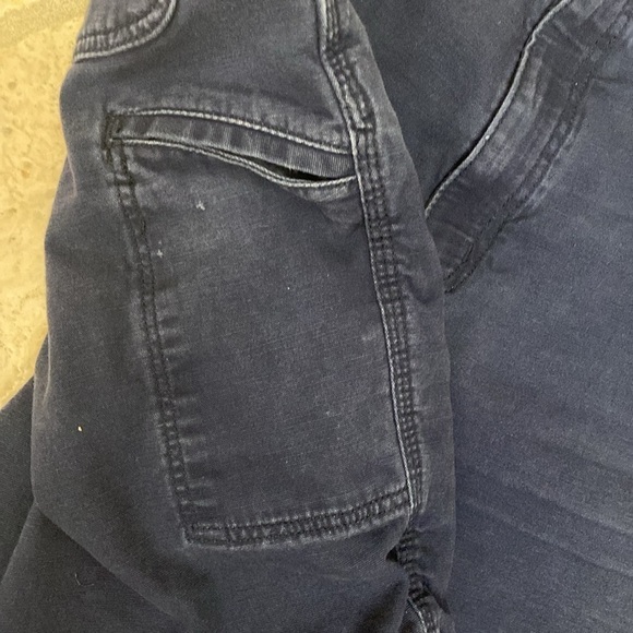 Carhartt men’s relax fit canvas shorts. Distressed Navy blue work shorts size 38 - Picture 4 of 13